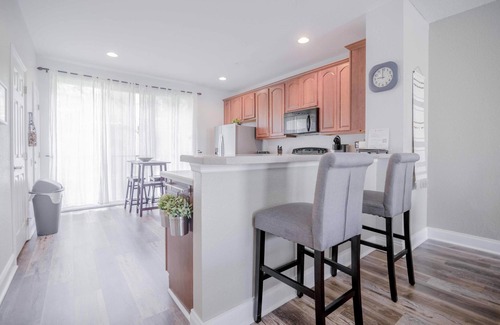 Florida Central Atlantic Coast House | Vista Cay Luxury Bella. Walk to Epic Universe and the OCCC