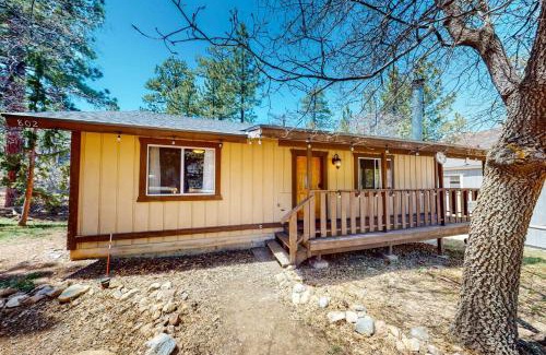 Sugarloaf House | Vista Sugarloaf ~ Dog-friendly Mountain getaway near town & skiing w/gas grill & spacious deck