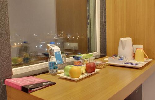 Ahmedabad Hotel | Vivanta Ahmedabad SG Highway