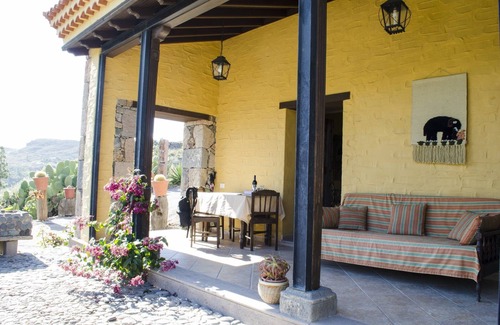 San Bartolome de Tirajana Cottage | Vivelorural casa en Valle de Chira con piscina