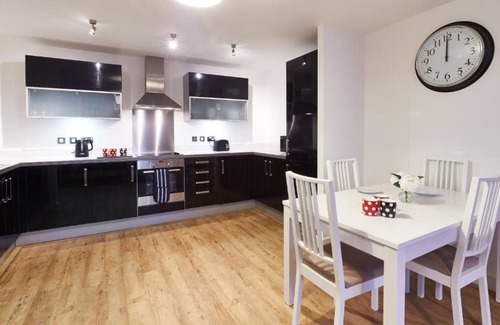 Central Milton Keynes Apartment | Vizion by ShortstayMK