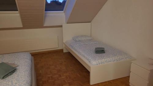 Kloten House | VK - VB - Zürich Airport - Homestay - Villa Bänikon