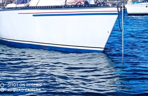 Porquerolles Boat Rental | Voilier Dans une Jolie Baie de Porquerolles