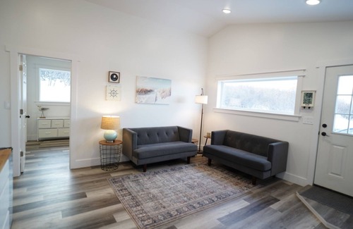Homer House | Volcano Views & Relaxing Sunsets - Homer Guest House