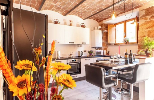 Volterra House | Volterra Countryside House