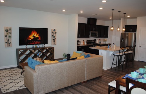 Southeast Raleigh House | Voluminous Entire Home in Raleigh!