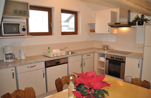 Arnbruck Apartment | Vom Wohn- Schlafraum auf die Terrasse, mit Blick ins schöne Zellertal.