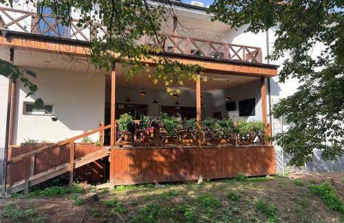 Hruba Vrbka House | Vrbecká restaurace - penzion 8