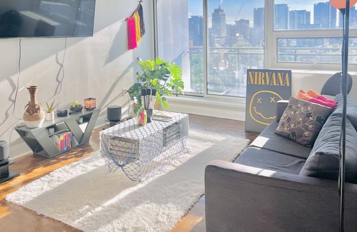 Cabbagetown South Apartment | Vrbo Property