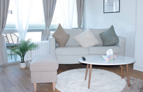 Eckenheim Apartment | Vrbo Property