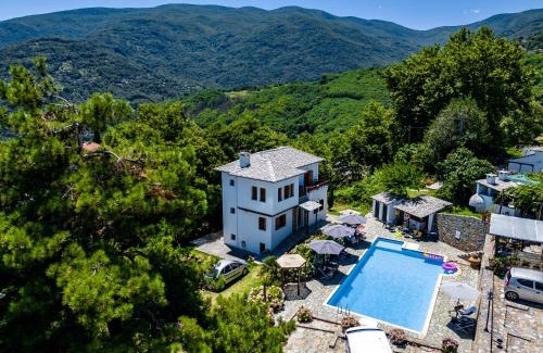 Agios Dimitrios Villa | Vrionis House