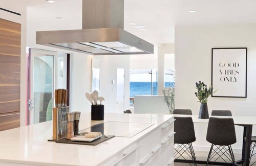 Eastern Malibu House | Vue de Reves by Stay Awhile Villas