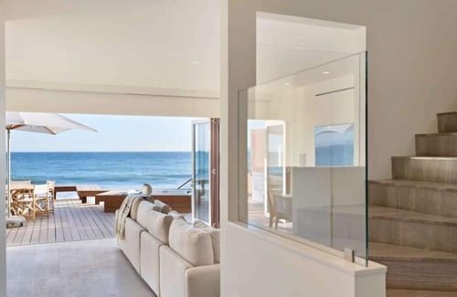Eastern Malibu House | Vue de Reves by Stay Awhile Villas