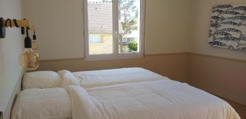 Ver-sur-Mer House | Vue exceptionnelle en front de mer, 8 personnes