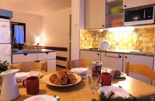 Saint-Leger-les-Melezes Apartment | VVF Les Écrins Saint-Léger-les-Mélèzes - 2 Rooms 4 People 1 baby Garden level