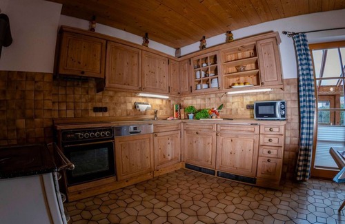Mittenwald Apartment | Wörnerblick, vacation apartment - vacation apartment/1 bedroom/bathroom and WC