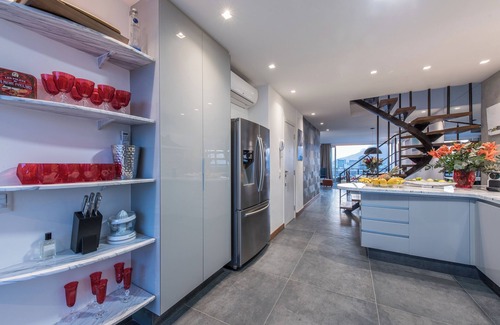 Copacabana Apartment | W01. 57 · STUNNING 3 BEDROOM IPANEMA COVERAGE