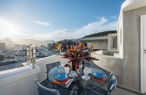 Copacabana Apartment | W01. 57 · STUNNING 3 BEDROOM IPANEMA COVERAGE