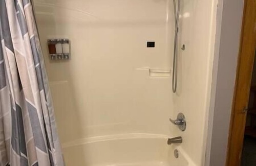 Wabash Apartment | Wabash Eagles Nest 171 Apt., 1st Floor