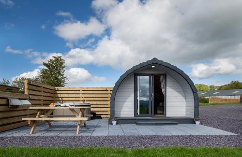 Eglwysbach Cabin | Waenfechan Glamping with Hot Tubs