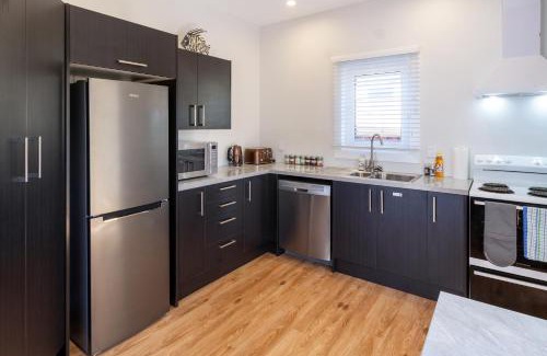 New Brighton Apartment | Wai Marino Cottage - Marine Parade, sleeps 5
