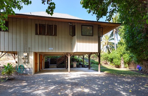 Puako Cottage | Waialea Bay Beachfront Home with AC