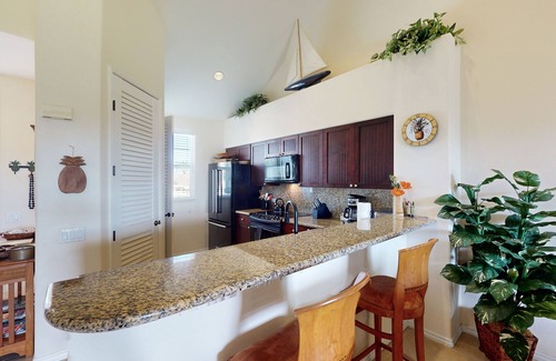 Waikoloa Condo | Waikoloa Resort gem with pool, hot tub & balcony - 1 mile to beach