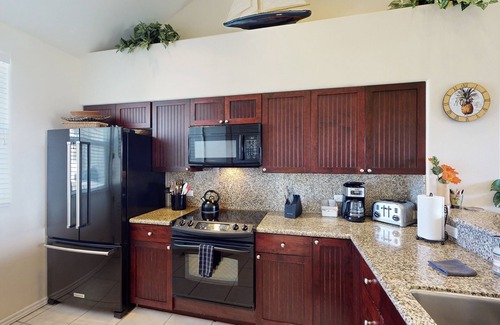 Waikoloa Condo | Waikoloa Resort gem with pool, hot tub & balcony - 1 mile to beach