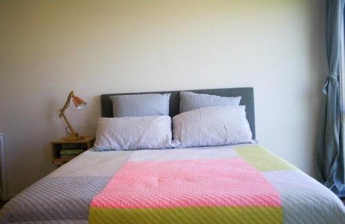 Wainui Apartment | Wainui Beach studio - 2 minutes walk to beach