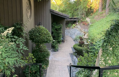 Mount Helix House | Wake to Panoramic views ~ Luxury Retreat Awaits Above the City ~ Hot Tub Oasis 🌴