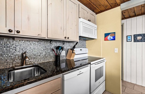 Tofte Condo | Wake Up to Lake Superior – 3BR Condo with Stunning Views