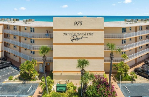 Satellite Beach Condo | Wake Up to Waves: Penthouse Condo w/Direct Ocean Views & Heated Pool 🌊