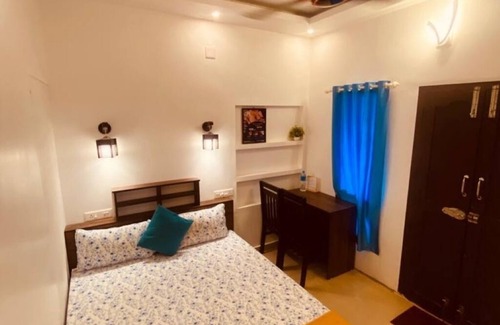 Alappuzha Bed & Breakfast | "Wake Up to Waves: Your Cozy Beachfront Escape Awaits!"