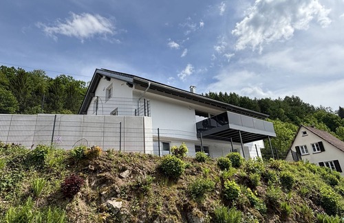 Alpirsbach House | Waldklang Refugium | T-football | Smarthome | Sauna (from fall) | fenced | 14 people