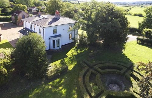 Market Rasen Cottage | Walesby House - a joint marketing that sleeps 10 guests in 5 bedrooms