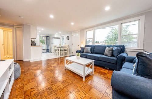 Dennis Port House | Walk 2 Beach! Slps 10! Fire Pit! Location! A/C!