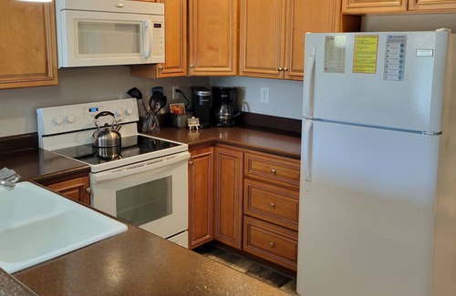 Osage Beach Condo | Walk-in Condo! Enjoy The Lake Life, 3B/2B Sleeps 9, 2 Pools, Boat Slip & Beach!