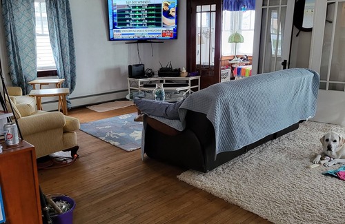 Kingsville House | Walk out your door and you are on the beach ⛱️