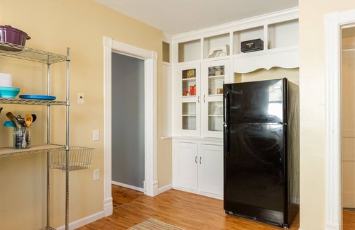 Buffalo Apartment | ☀️ Walk Score 90 ☀️ Spectrum TV HBO ☀️ Comfy Beds