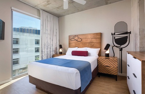 Civic District Resort | Walk to all the hot spots!
