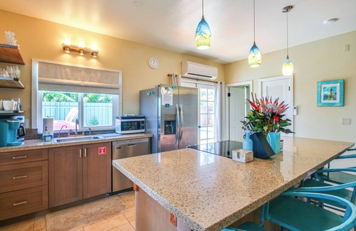 Historic Lahaina Front Street House | Walk to Baby Beach: Home w/Private Pool!