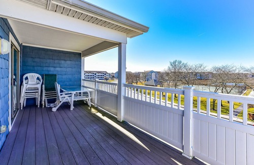 Heron Harbour Isle Condo | Walk to Beach 3rd-Floor Condo w/Large Balcony, Sunset Views & Shared Pools