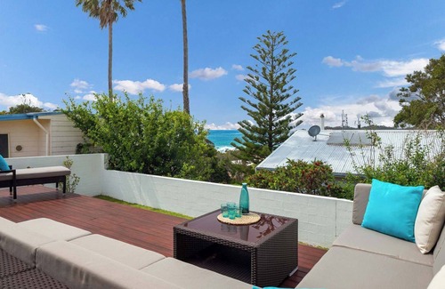 Malua Bay House | Walk to Beach, Ocean Views & WiFi | Magnificent Malua Views