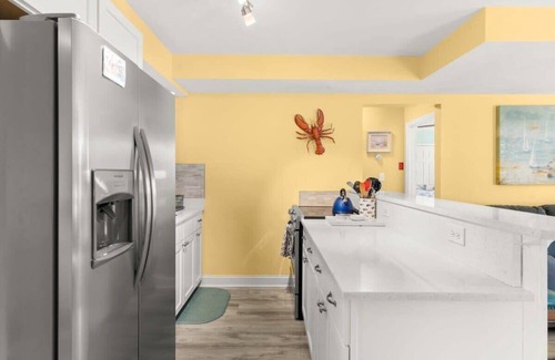 Newburyport Apartment | Walk to Beach | Playground | Lighthouse |North End