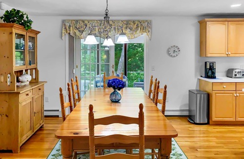 South Chatham House | Walk to Beach Quarter Mile to Bike Trail AC Wifi Summer Oasis