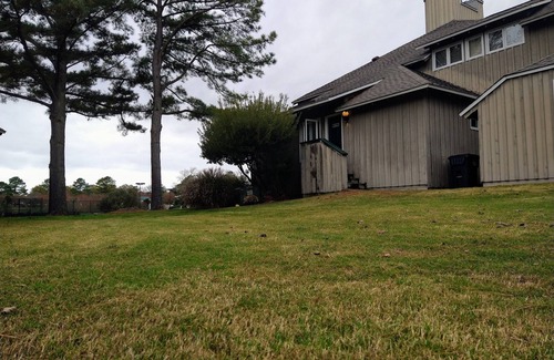 Kingsmill Condo | Walk to beaches, large beautiful 2bdrm two bath, "Kingsmill on the James"