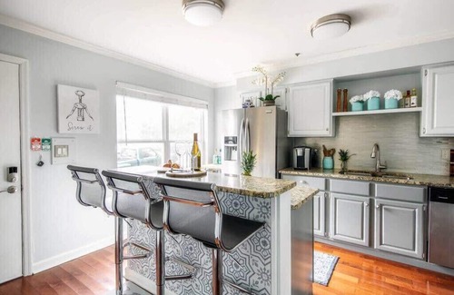 Rutledge Hill House | Walk To Broadway!Charming Modern Historic Townhome