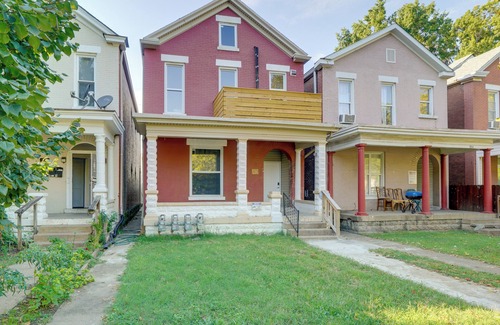 South Louisville House | Walk to Churchill Downs: Central Louisville Home!