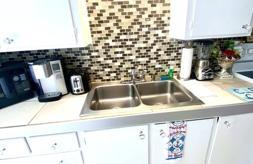 Dennis Port Apartment | Walk to DennisPort Beaches 4 min.Bars and restaurants 2min walk.Perfect Location