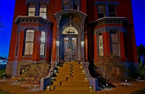 Bay City Apartment | Walk to Downtown from Apt No. 11